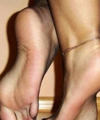 Твоя индивидуалка Москвы, готовая подарить тебе незабываемые моменты удовольствия. 🌟 Мои услуги на самом высоком уровне, я знаю, как угодить тебе и исполнить любую фантазию. Обладательница манящих форм и шикарной улыбки, я заставлю тебя забыть обо всем и погрузиться в мир наслаждения. 💋 Чтобы оценить мою красоту и утонченность, обрати внимание на мои фото и отзывы. Не упусти возможность испытать то, о чем ты так давно мечтал. Жду встречи с тобой, мой дорогой! 😘 5442, 39 лет