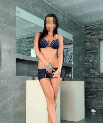 Изысканная блондинка с шикарной фигурой и неповторимыми навыками приглашает в гости состоятельного господина для отдыха и наслаждения. Фото личные, без обмана. 9514, 30 лет